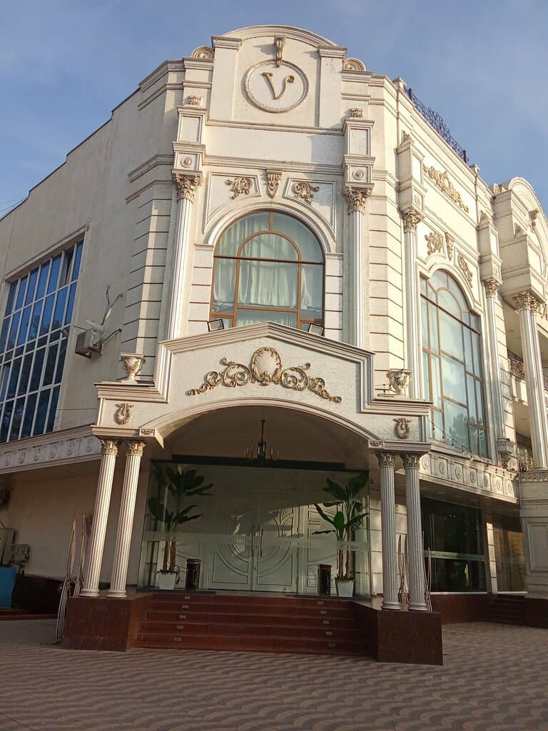 Restoran Charog‘on