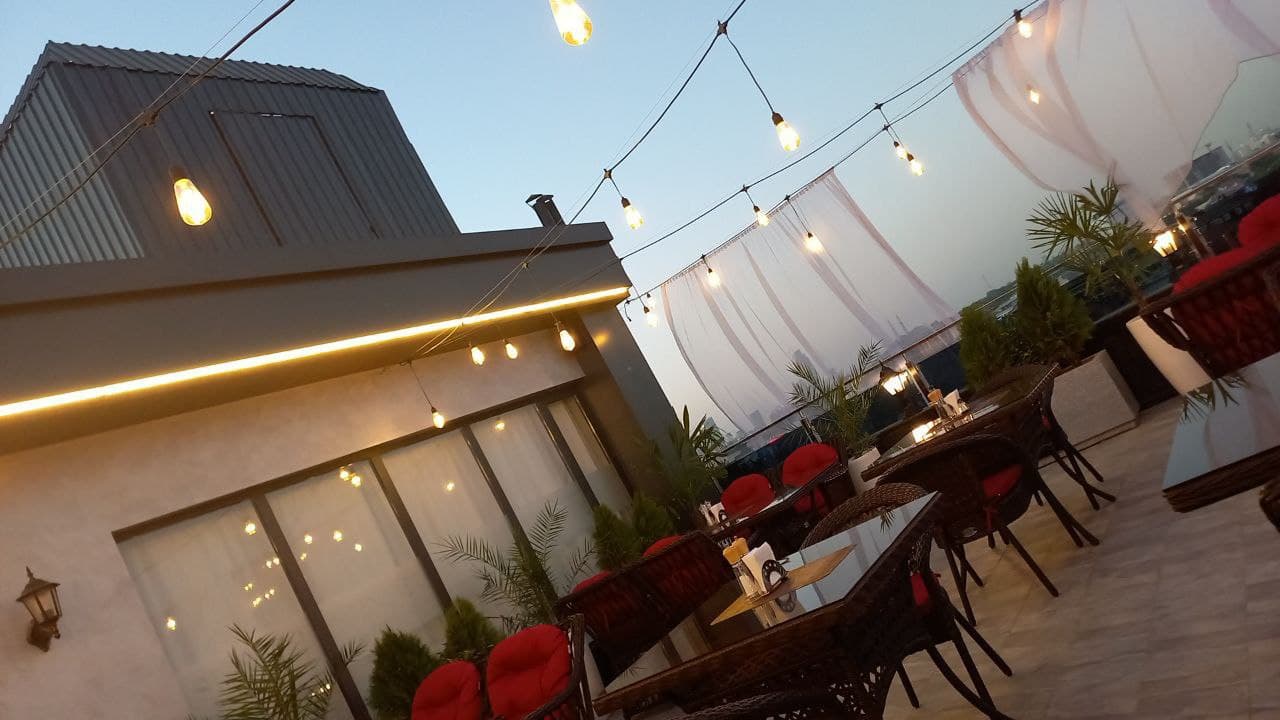 Sunset lounge